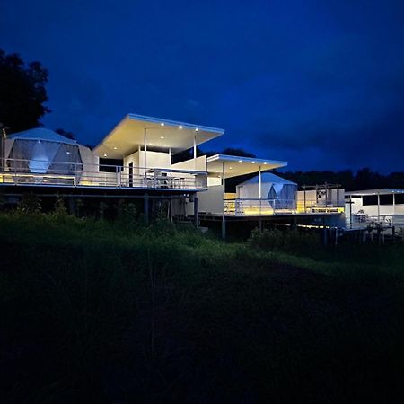 Отель Thew Lom Camp At Khao Kho Ban Thung Samoe Экстерьер фото