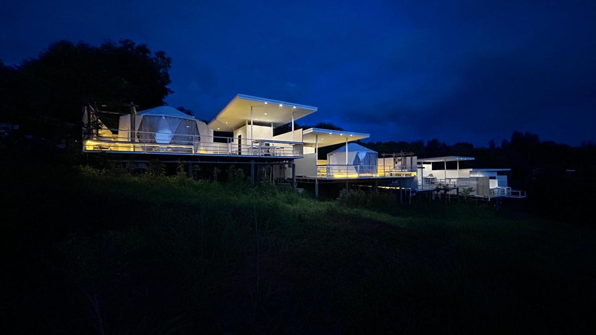 Отель Thew Lom Camp At Khao Kho Ban Thung Samoe Экстерьер фото